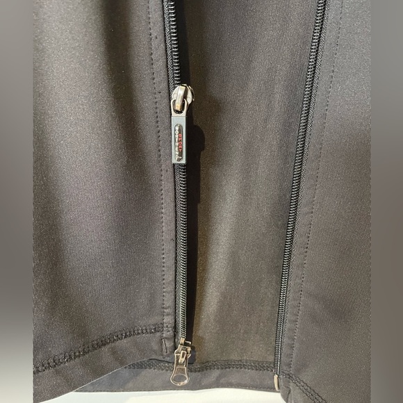 Black Jacket Size medium - Picture 4 of 7